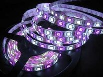 Outdoor LED strip flexibel multi colour warm wit RGBW 14,4 watt per meter IP44 witte printplaat pcb